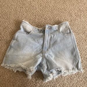 Hollister Womens Light Wash High Rise Vintage Short 4” size 0 w24